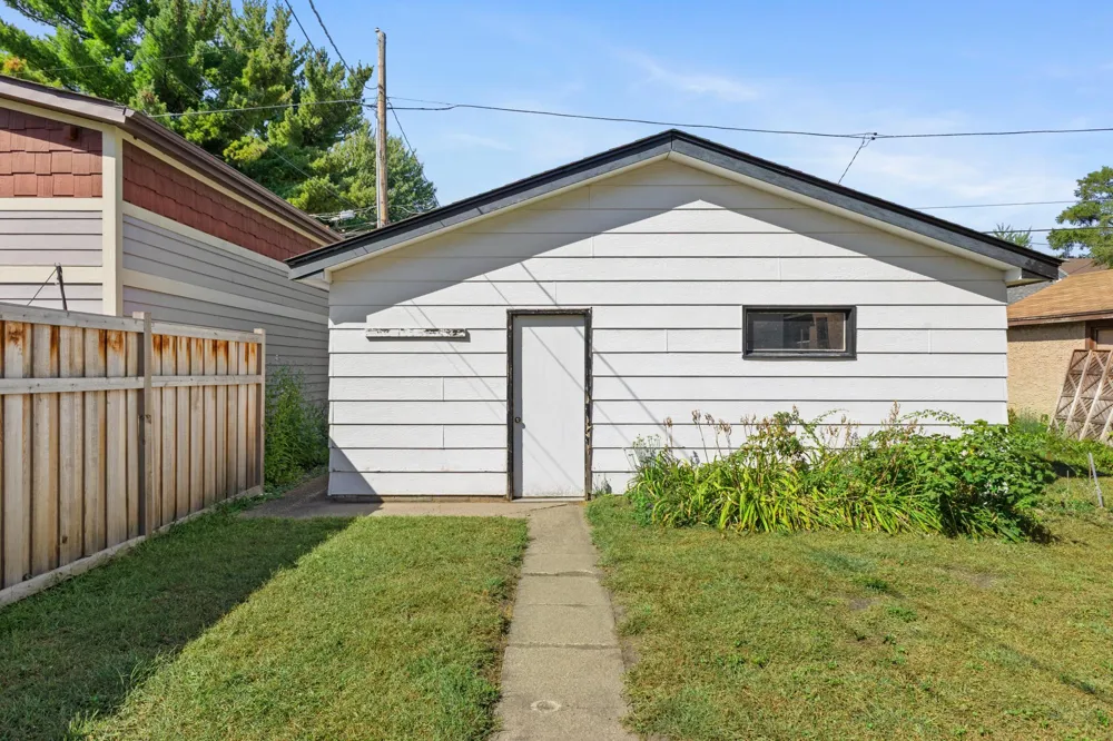 1717 Juliet Avenue Saint Paul, MN 55105