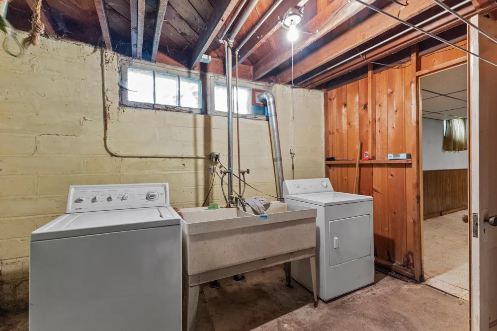1717 Juliet Avenue Saint Paul, MN 55105