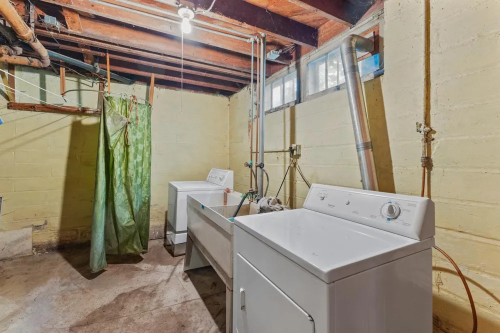 1717 Juliet Avenue Saint Paul, MN 55105