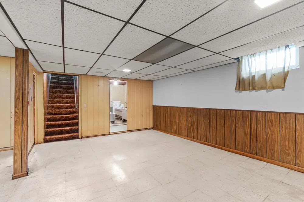 1717 Juliet Avenue Saint Paul, MN 55105