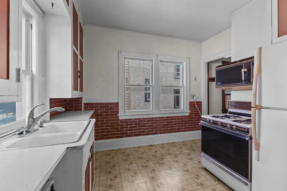 1717 Juliet Avenue Saint Paul, MN 55105