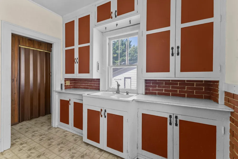 1717 Juliet Avenue Saint Paul, MN 55105