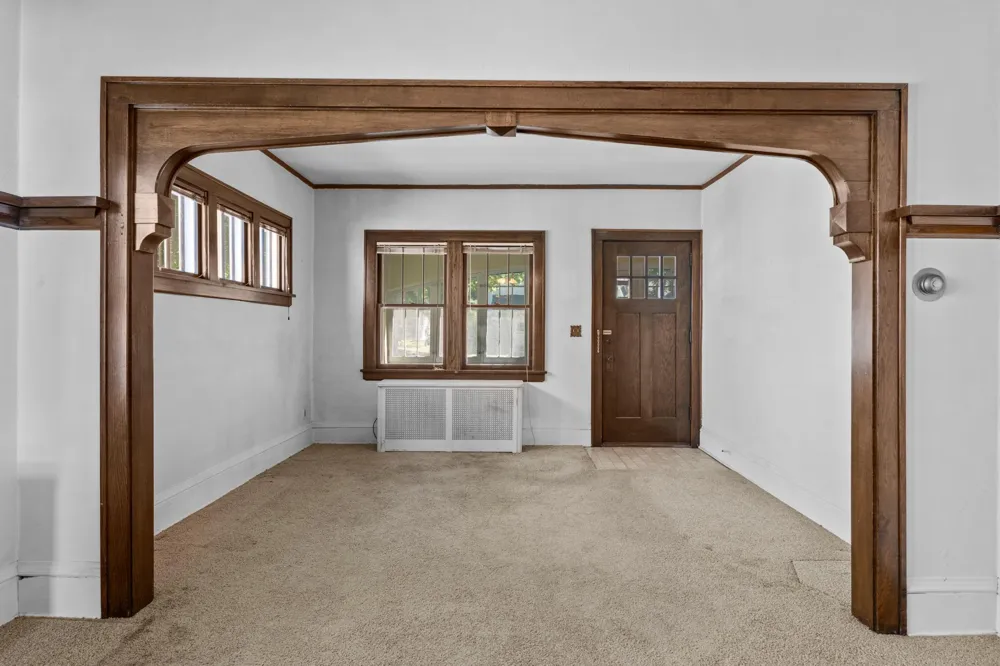 1717 Juliet Avenue Saint Paul, MN 55105