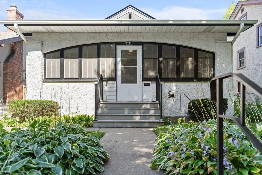 1717 Juliet Avenue Saint Paul, MN 55105