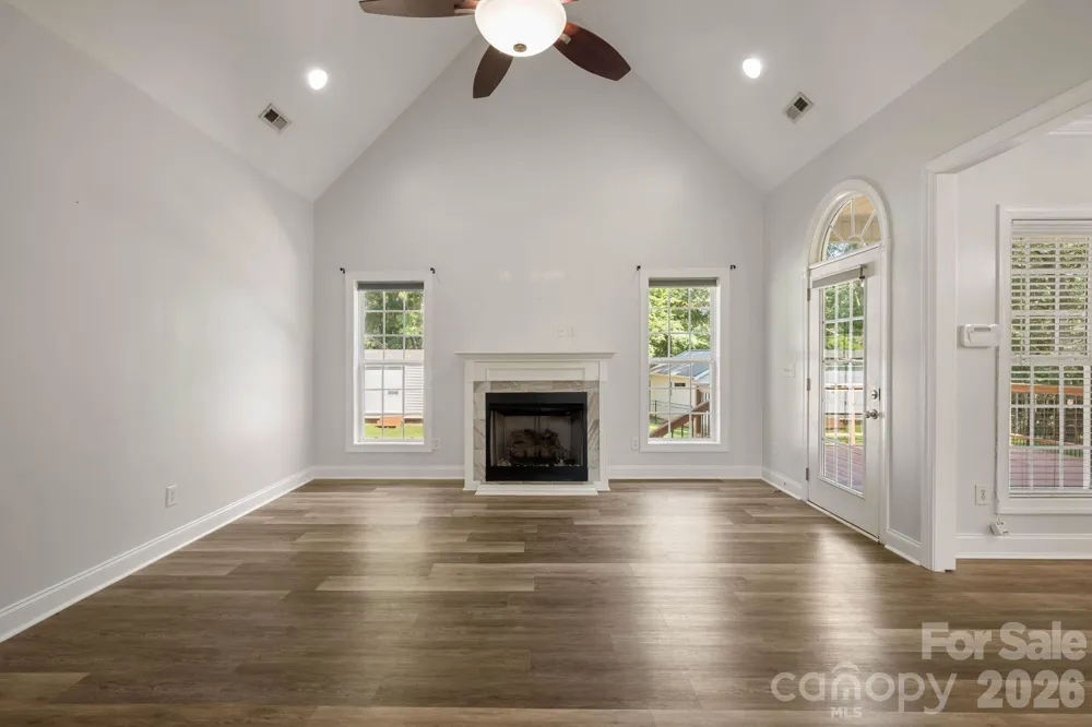 136 Gibralter Point Road Dallas, NC 28034