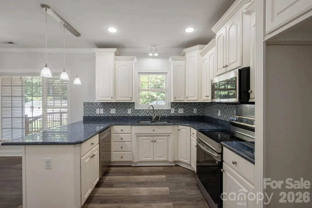 136 Gibralter Point Road Dallas, NC 28034