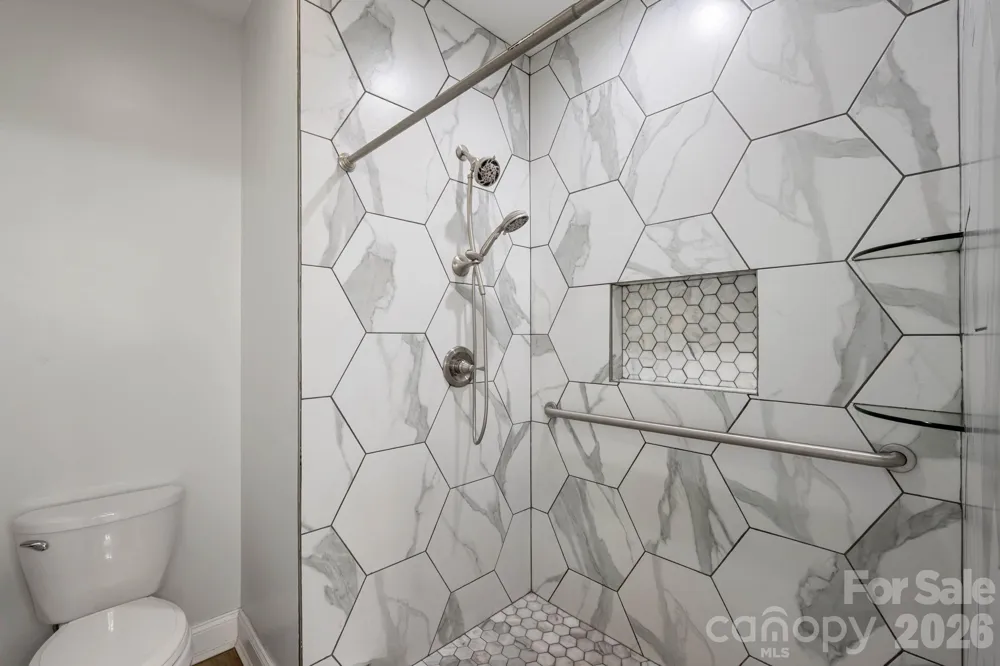 136 Gibralter Point Road Dallas, NC 28034