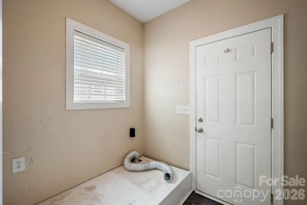 136 Gibralter Point Road Dallas, NC 28034