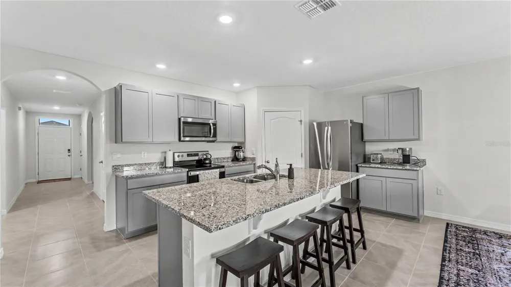 5620 SILTSTONE STREET Lakeland, FL 33811