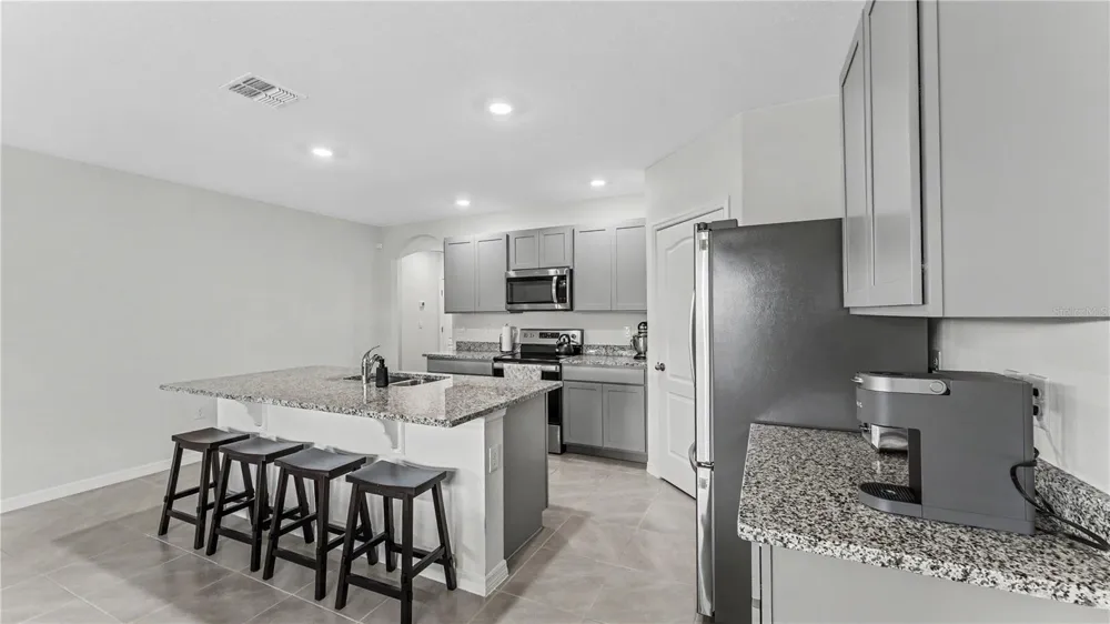 5620 SILTSTONE STREET Lakeland, FL 33811