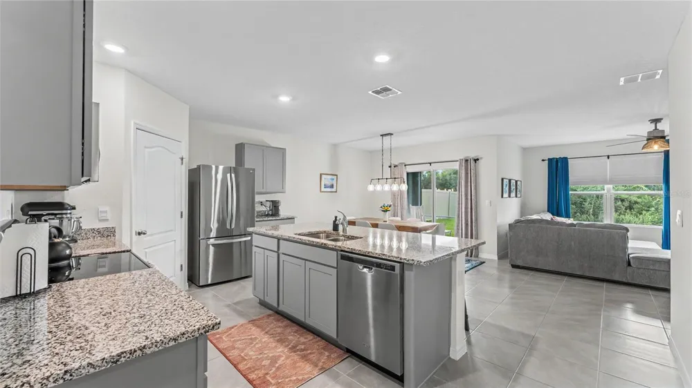 5620 SILTSTONE STREET Lakeland, FL 33811