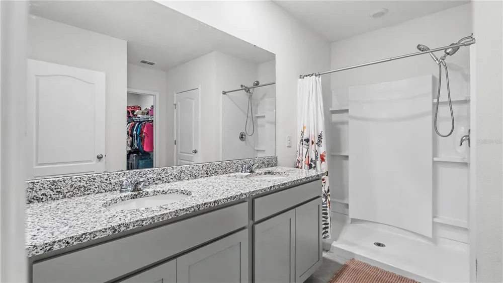 5620 SILTSTONE STREET Lakeland, FL 33811