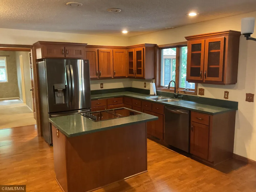 2139 14th Avenue E North Saint Paul, MN 55109