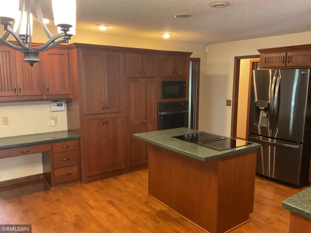 2139 14th Avenue E North Saint Paul, MN 55109