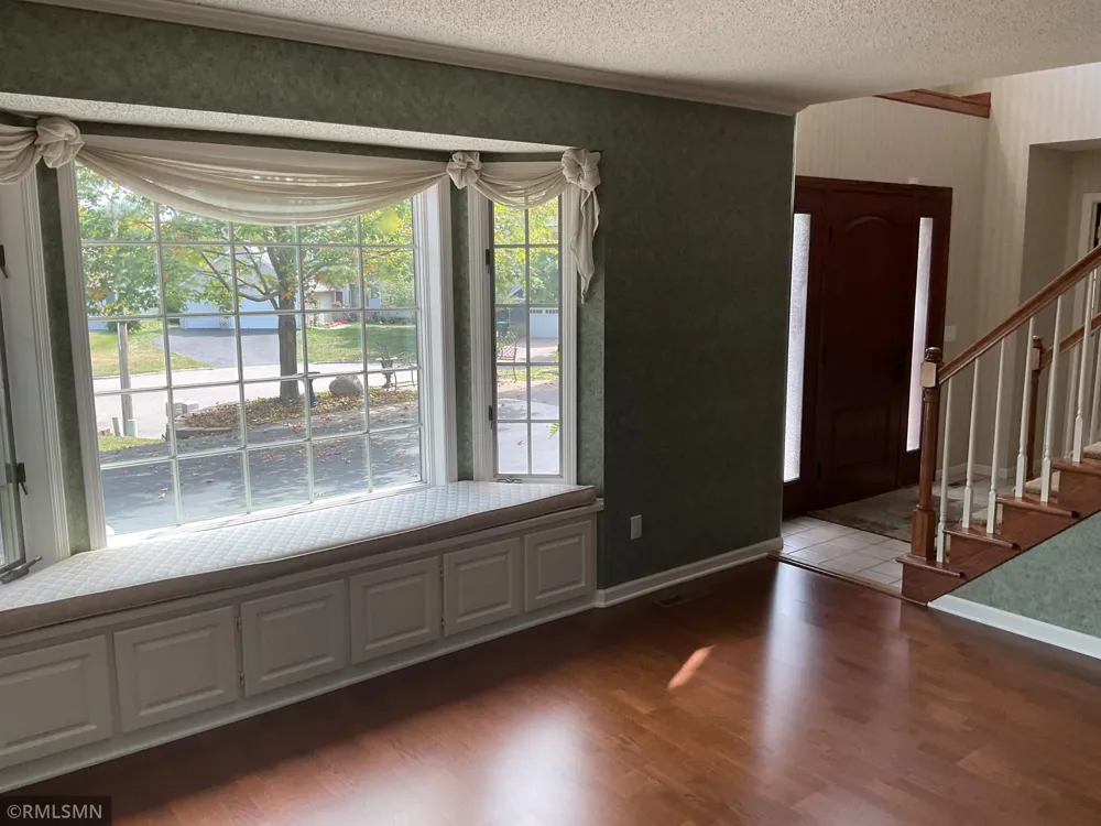 2139 14th Avenue E North Saint Paul, MN 55109