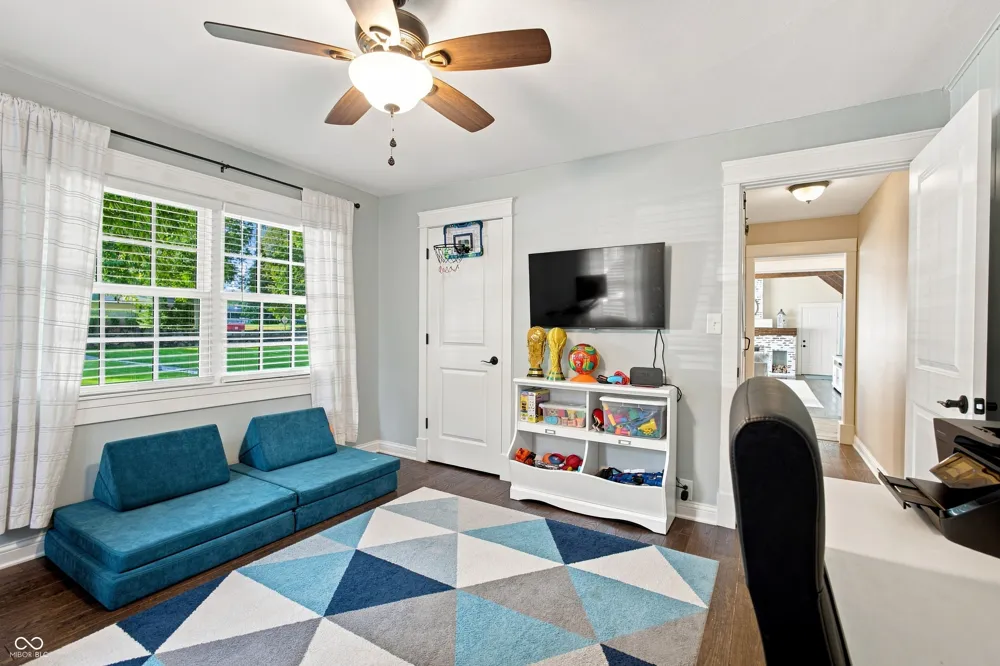 801 Eastwood Drive Frankfort, IN 46041