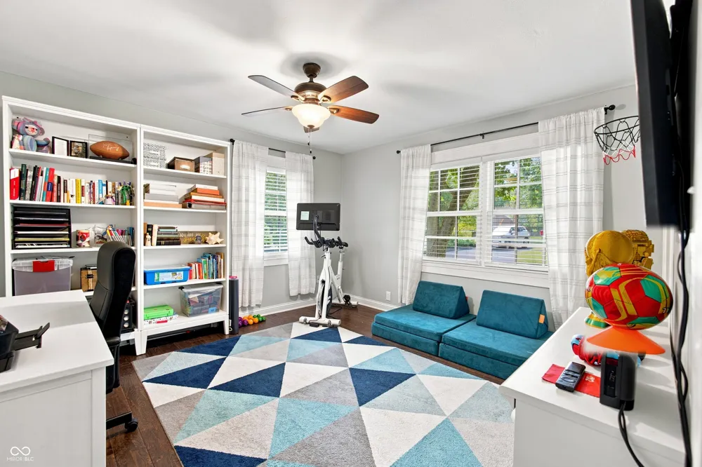 801 Eastwood Drive Frankfort, IN 46041