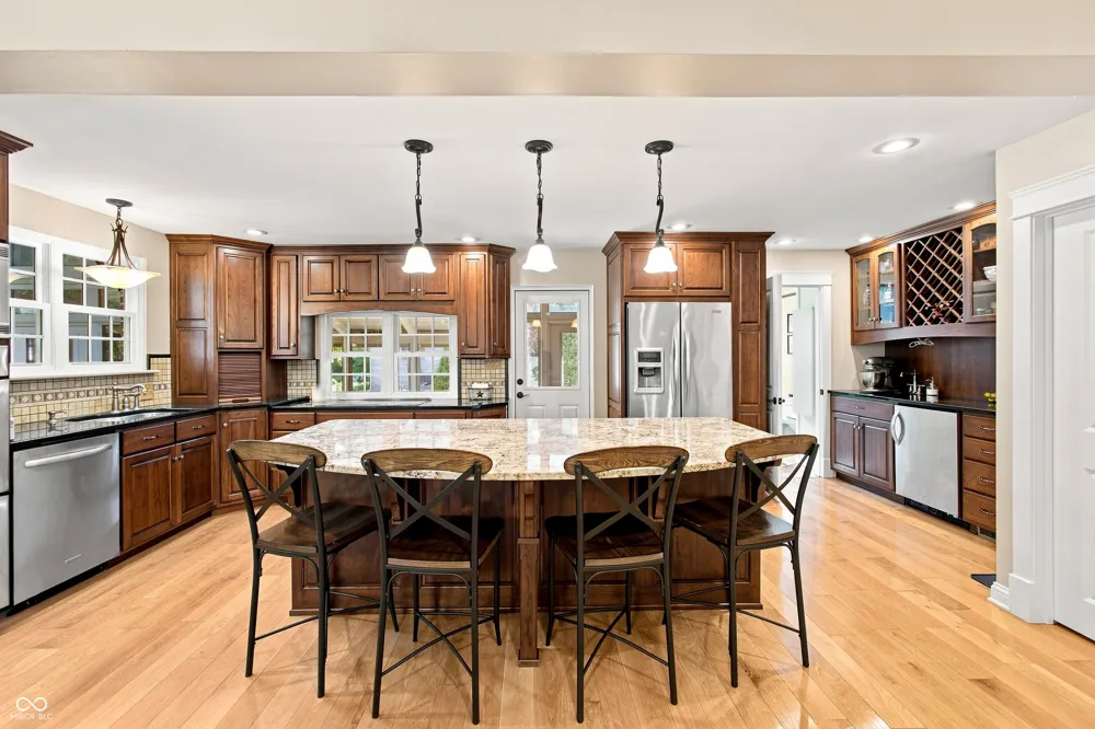 801 Eastwood Drive Frankfort, IN 46041