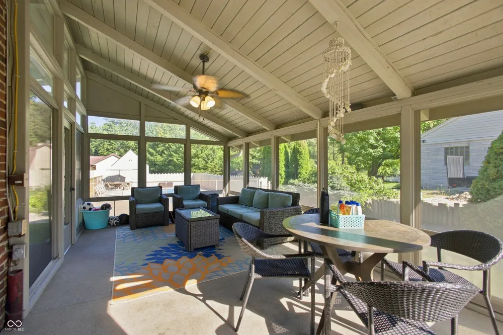 801 Eastwood Drive Frankfort, IN 46041