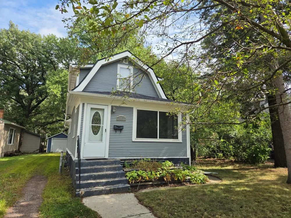 612 5th Avenue SE Saint Cloud, MN 56304