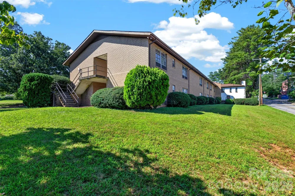 5 & 10 Gaines Avenue Asheville, NC 28803