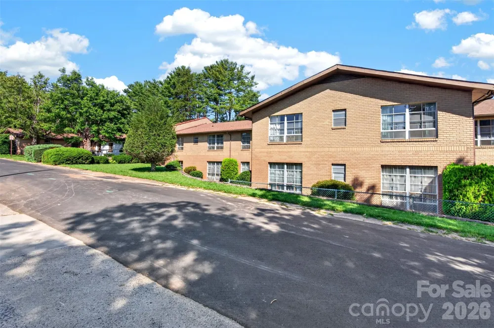 5 & 10 Gaines Avenue Asheville, NC 28803