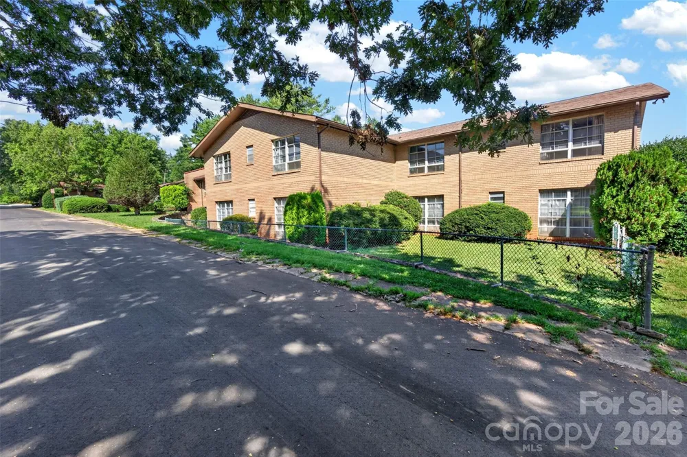5 & 10 Gaines Avenue Asheville, NC 28803