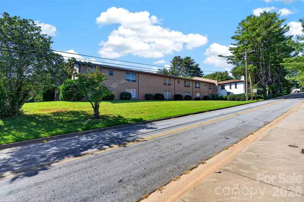 5 & 10 Gaines Avenue Asheville, NC 28803