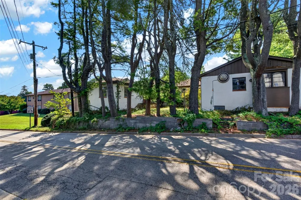5 & 10 Gaines Avenue Asheville, NC 28803