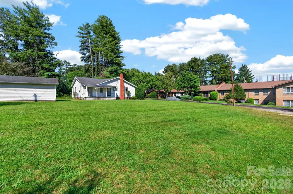 5 & 10 Gaines Avenue Asheville, NC 28803