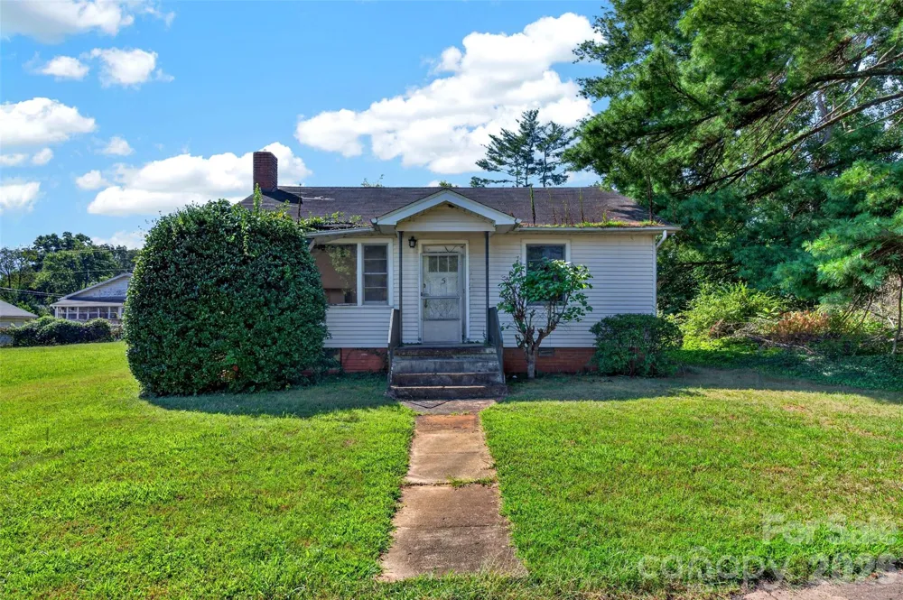 5 & 10 Gaines Avenue Asheville, NC 28803