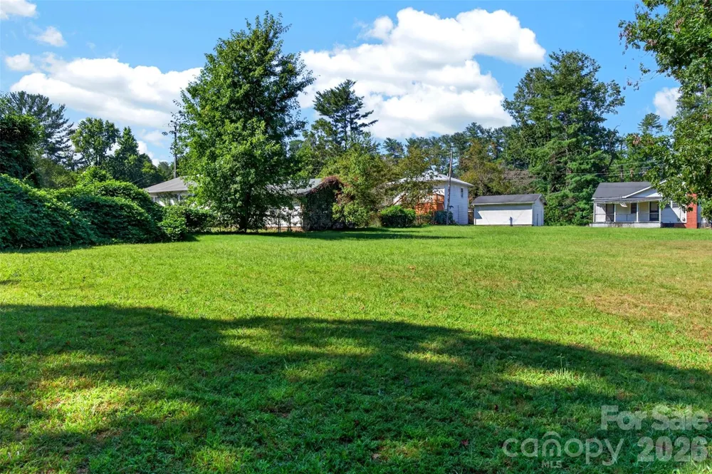 5 & 10 Gaines Avenue Asheville, NC 28803