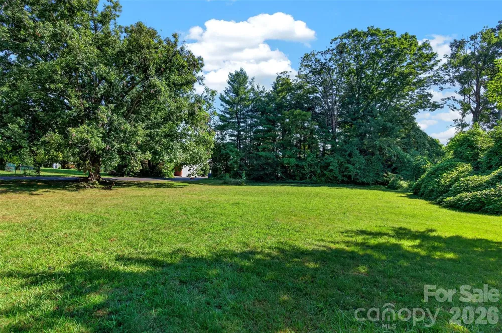 5 & 10 Gaines Avenue Asheville, NC 28803