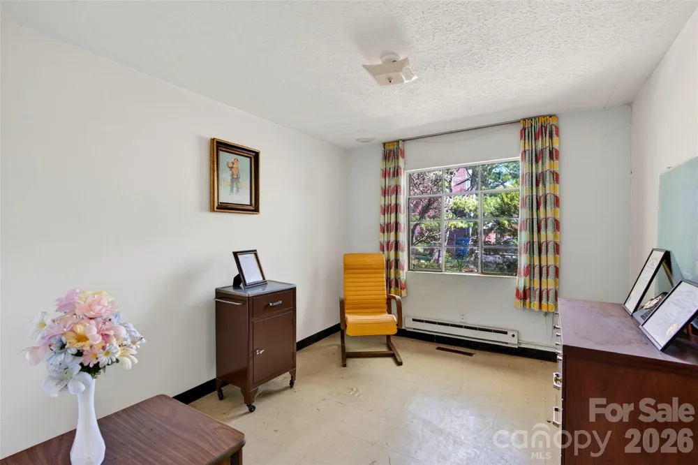 5 & 10 Gaines Avenue Asheville, NC 28803