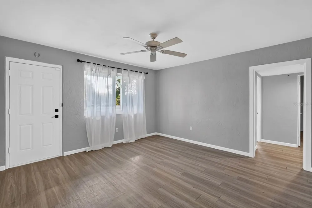 856 BERKSHIRE ROAD Daytona Beach, FL 32117