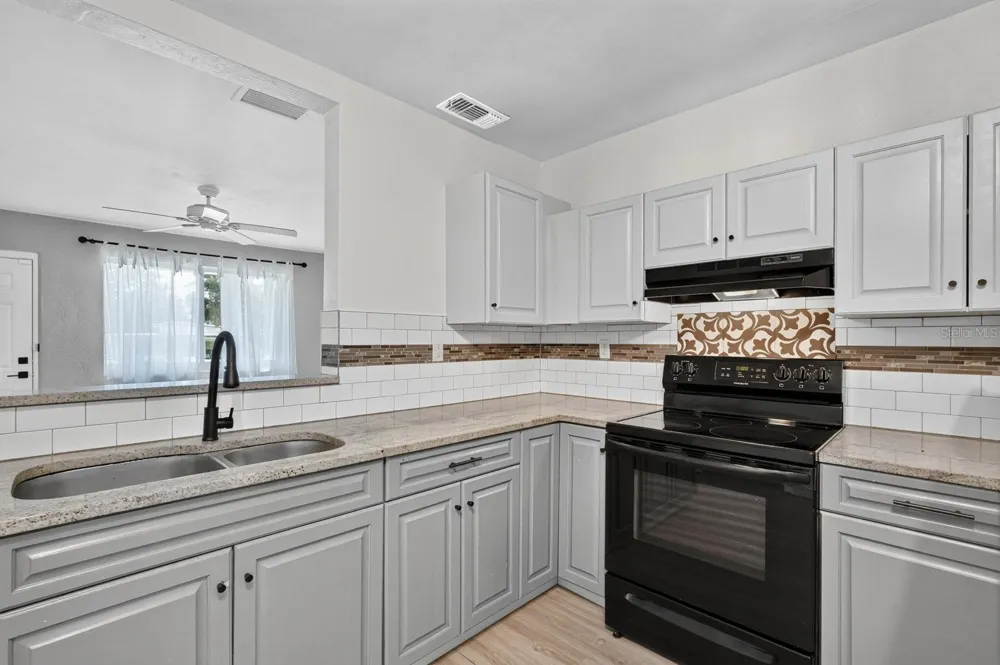 856 BERKSHIRE ROAD Daytona Beach, FL 32117