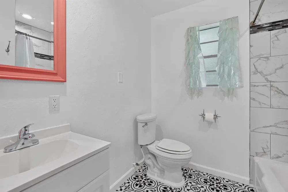 856 BERKSHIRE ROAD Daytona Beach, FL 32117