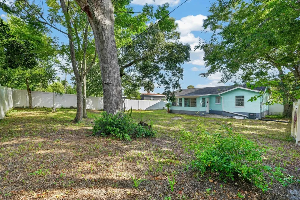 856 BERKSHIRE ROAD Daytona Beach, FL 32117
