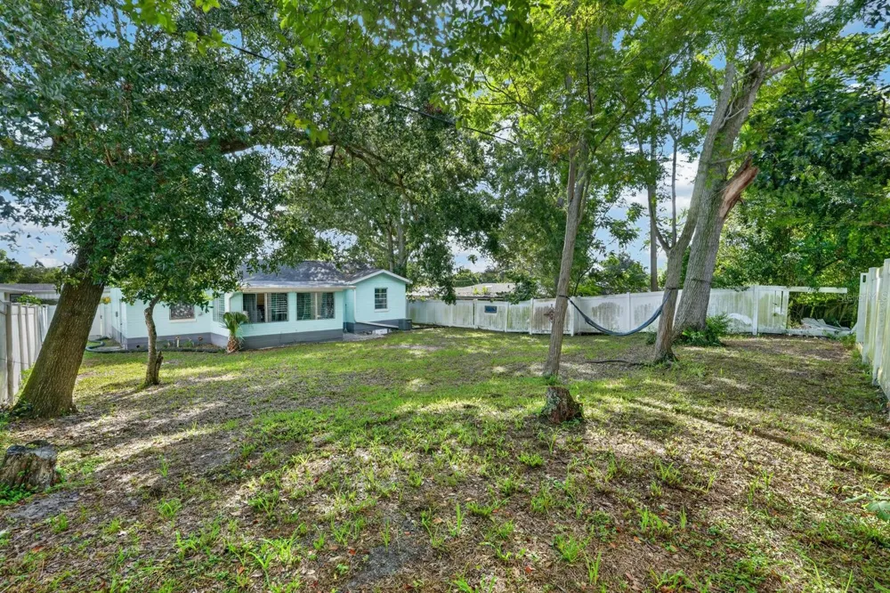 856 BERKSHIRE ROAD Daytona Beach, FL 32117