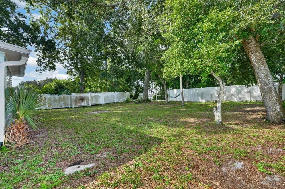 856 BERKSHIRE ROAD Daytona Beach, FL 32117