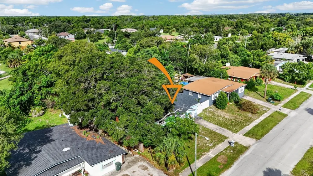 856 BERKSHIRE ROAD Daytona Beach, FL 32117