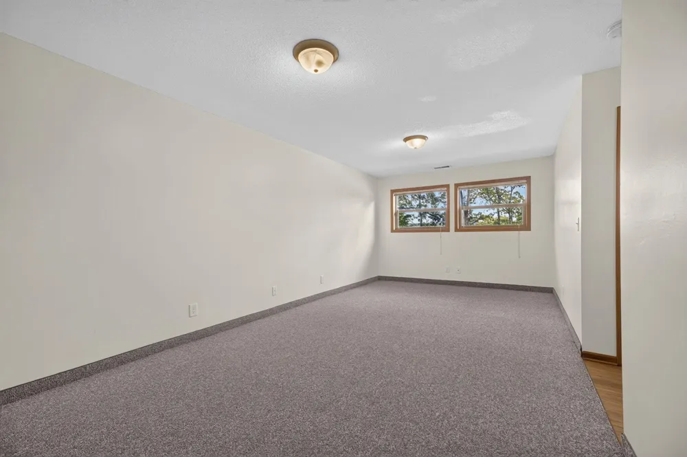 6463 Delilah Avenue Inver Grove Heights, MN 55076