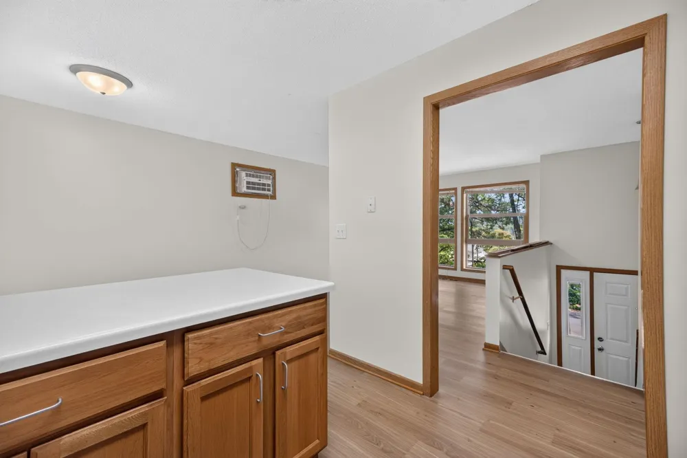 6463 Delilah Avenue Inver Grove Heights, MN 55076