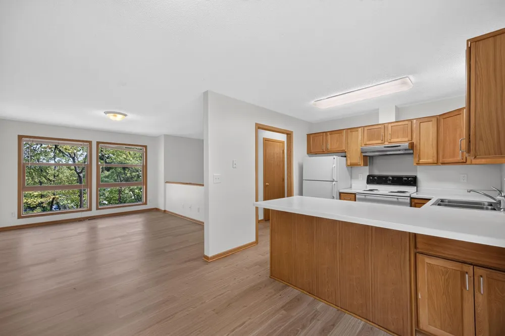 6463 Delilah Avenue Inver Grove Heights, MN 55076