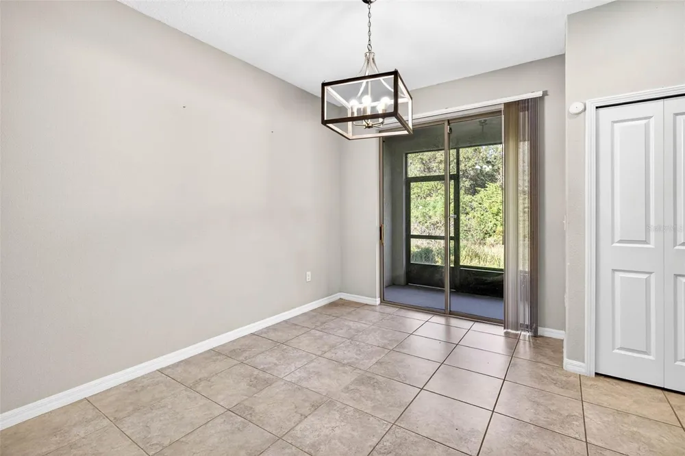 9754 PEMBROOKE PINES Sun City Center, FL 33573