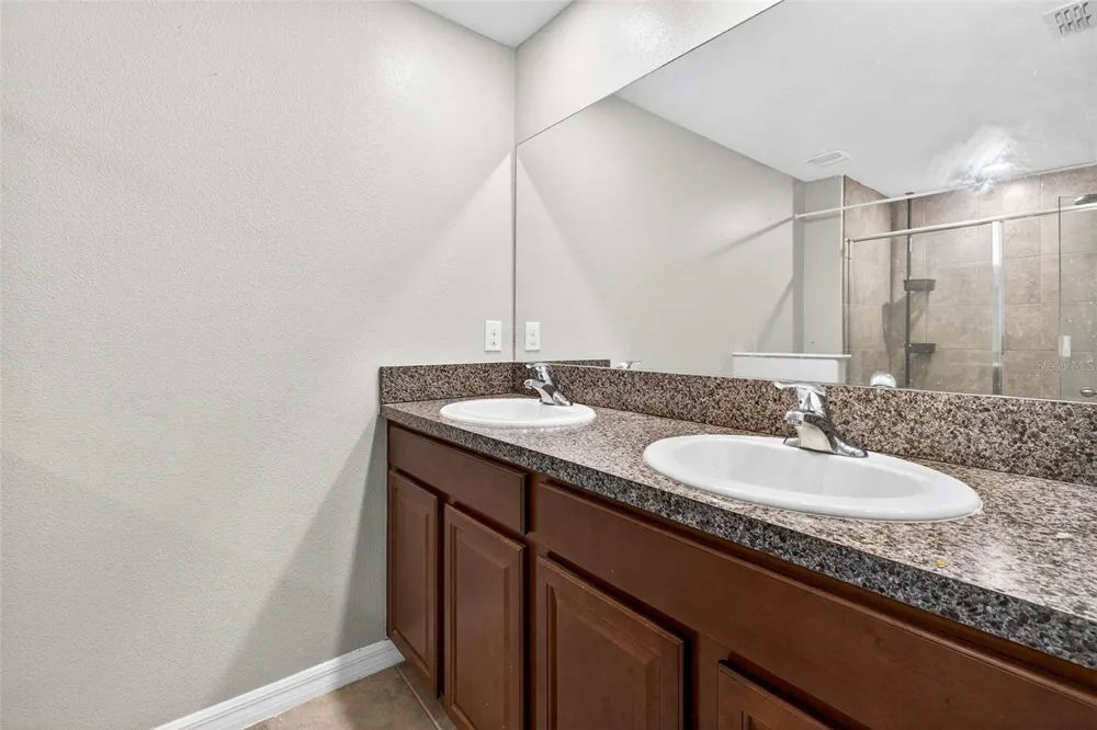 9754 PEMBROOKE PINES Sun City Center, FL 33573