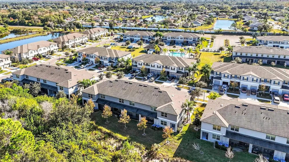 9754 PEMBROOKE PINES Sun City Center, FL 33573