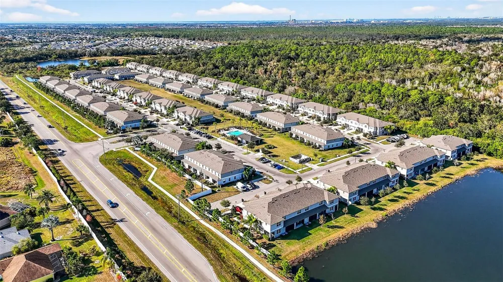 9754 PEMBROOKE PINES Sun City Center, FL 33573