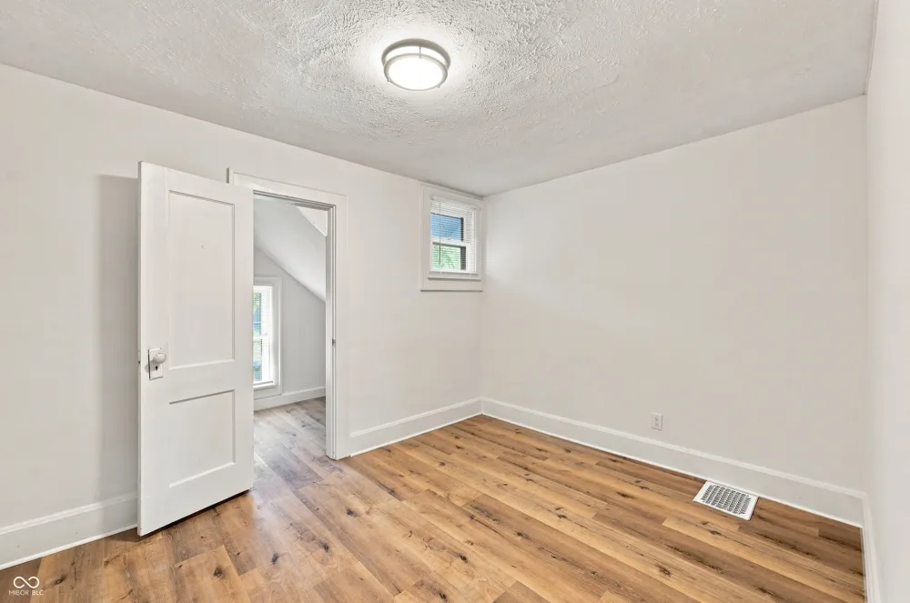 4214 Otterbein Avenue Indianapolis, IN 46227