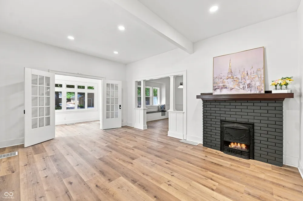 4214 Otterbein Avenue Indianapolis, IN 46227
